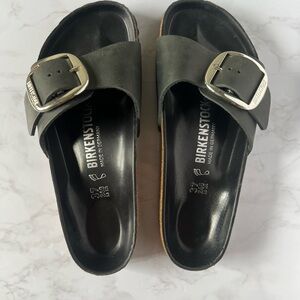 Birkenstock Madrid Big Buckle Sandals (black) size 37/ 6-6.5 women’s